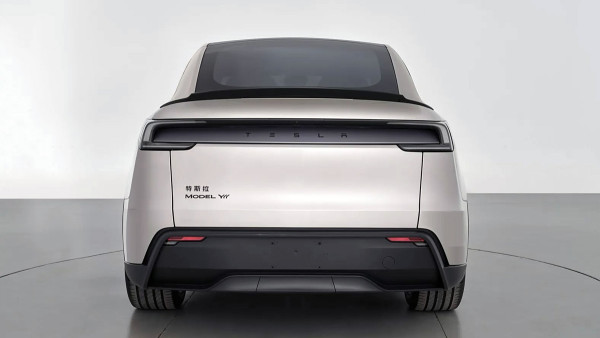 深圳直擊｜嫌7人車太大架？Tesla Model Y L 加長版上市 6 座豪華SUV