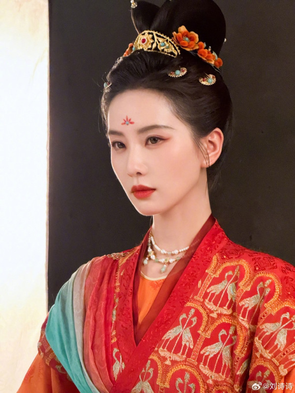劉詩詩古裝形象深入人心，氣質出眾，演出多部爆紅劇集（圖片來源：微博@劉詩詩）