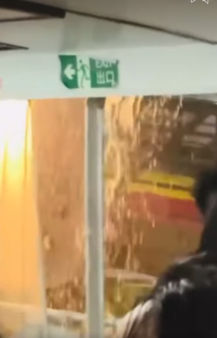 颱風韋帕｜車Cam直擊十號波勇闖汀九橋 燈柱倒塌 橫跨3綫超驚險