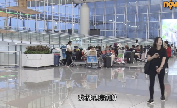 颱風韋帕|全日取消約500班機 機管局料下午起400航班陸續升降 呼籲旅客提早前往機場