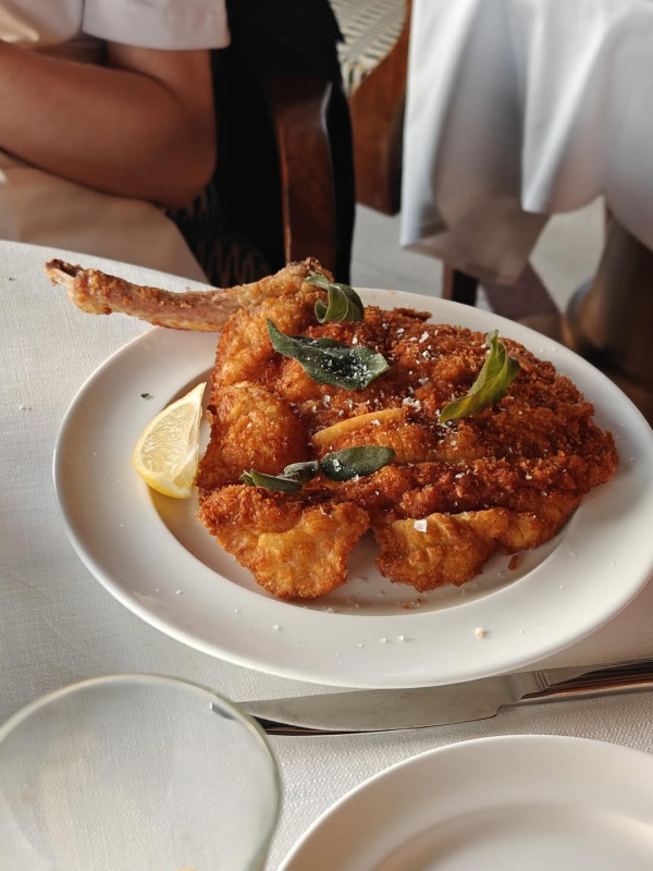 前港姐冠軍翁嘉穗歐遊遺失電話行李 教1招倫敦機場快速尋失物 