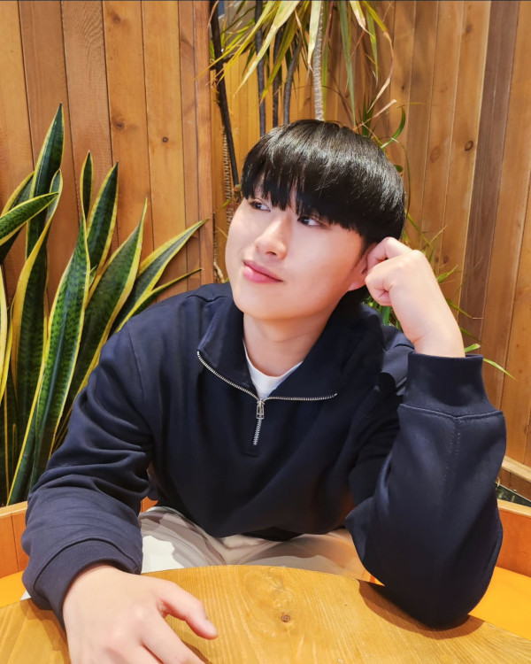 聲秀｜26歲馮熙夑Ryan背景起底！澳洲留學修讀物理治療系 兼職餐廳駐唱歌手