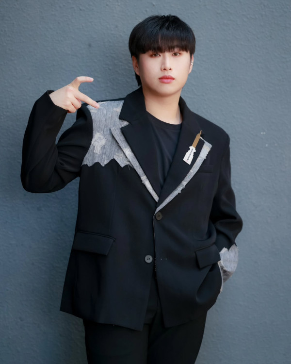 聲秀｜冠軍26歲馮熙夑Ryan背景起底！澳洲留學修讀物理治療系 兼職餐廳駐唱歌手