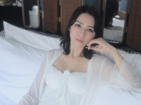 孫慧雪打風貼泳衣照騷洶湧身材 激罕谷胸晒深溝一事惹網民不滿：下次不要！