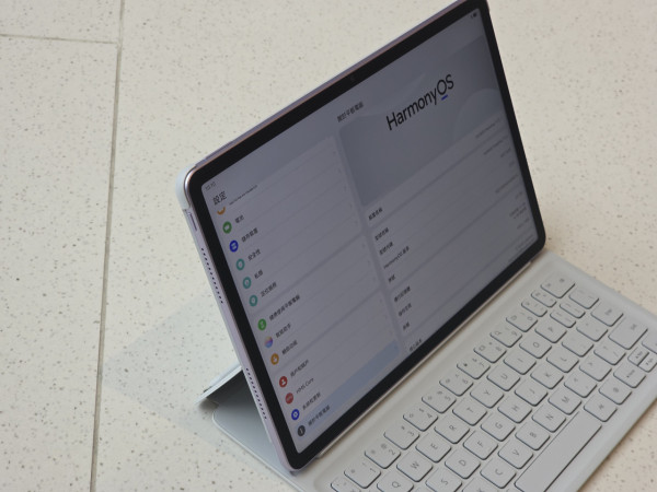 華為 MatePad 11.5 (2025) 現身 6.1mm 超薄紙質護眼視覺體驗