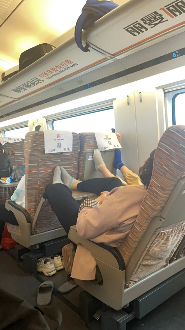 基孔肯雅熱｜佛山順德區單日增463宗病例 傳染病專家：香港輸入個案難以避免 