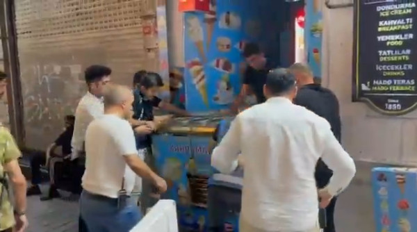 有片｜女遊客伊斯坦堡買土耳其雪糕被性騷擾 影片瘋傳後店舖下場如此... 