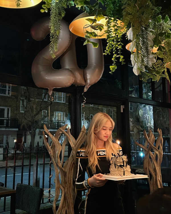 香港小姐2025｜1號李尹嫣21歲Victoria背景IG起底！英國修讀音樂本科 曾亮相盧國沾演唱會