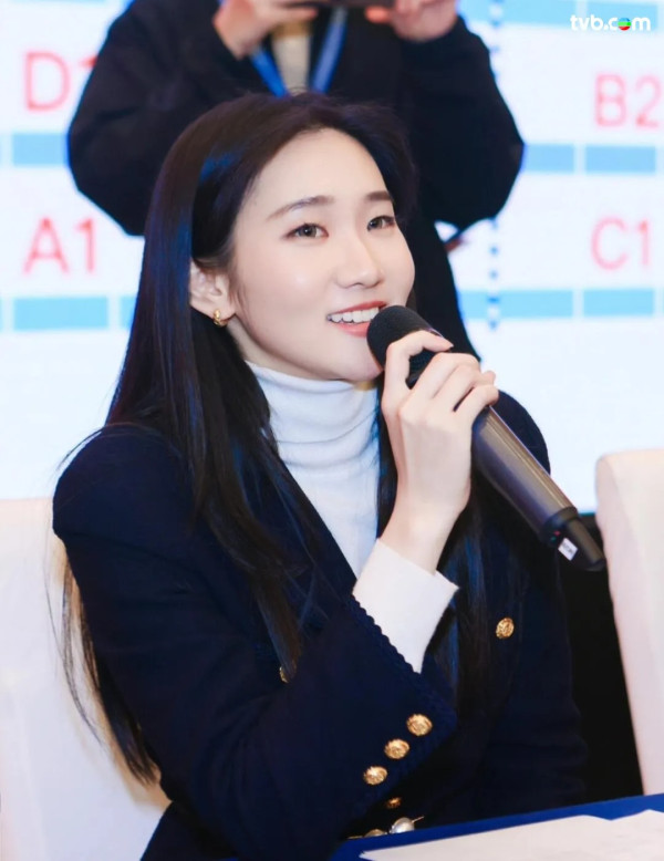 香港小姐2025｜13號袁文靜27歲Jane背景IG起底！科大項目經理 自爆曾與威廉王子讀同一大學