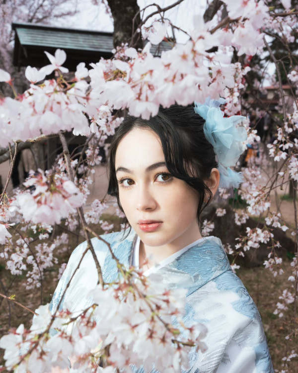 香港小姐2025｜14號何詠多20歲Alison背景IG起底！中英混血兒最年輕佳麗 