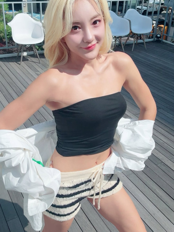 元祖級女團S.E.S.主唱BADA翻唱〈Golden〉（圖片來源：IG@bada0228）