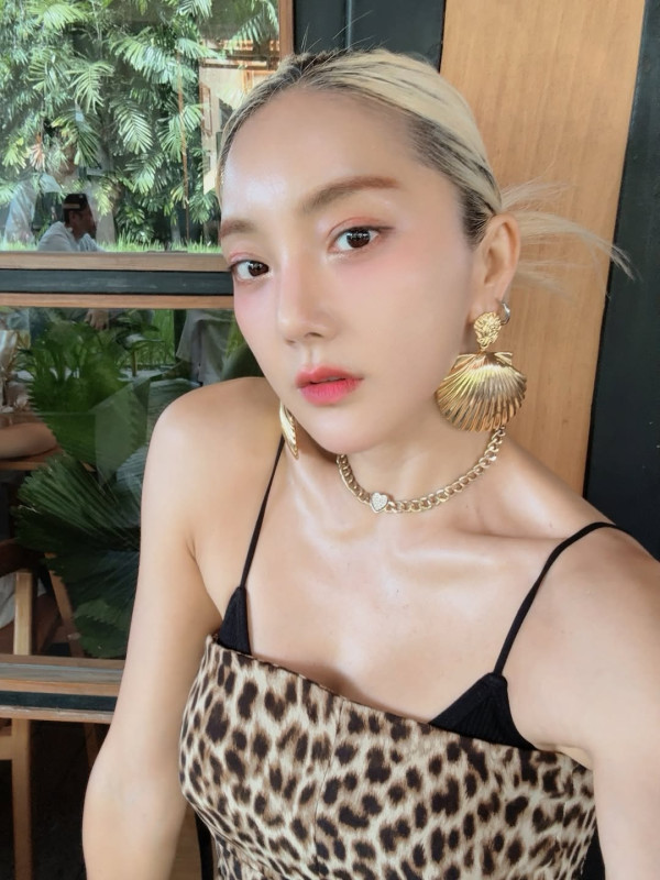 元祖級女團S.E.S.主唱BADA翻唱〈Golden〉（圖片來源：IG@bada0228）