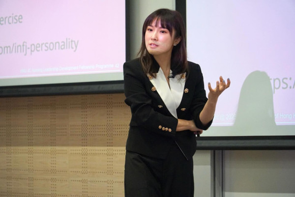 前港姐冠軍獲香港大學邀請教授課程 婚後淡出幕前曾當選香港十大傑青！