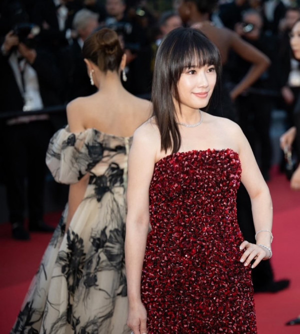 前港姐冠軍加入撲滅罪行委員會見傳媒 8億闊太淡出娛圈逾10年身兼多職