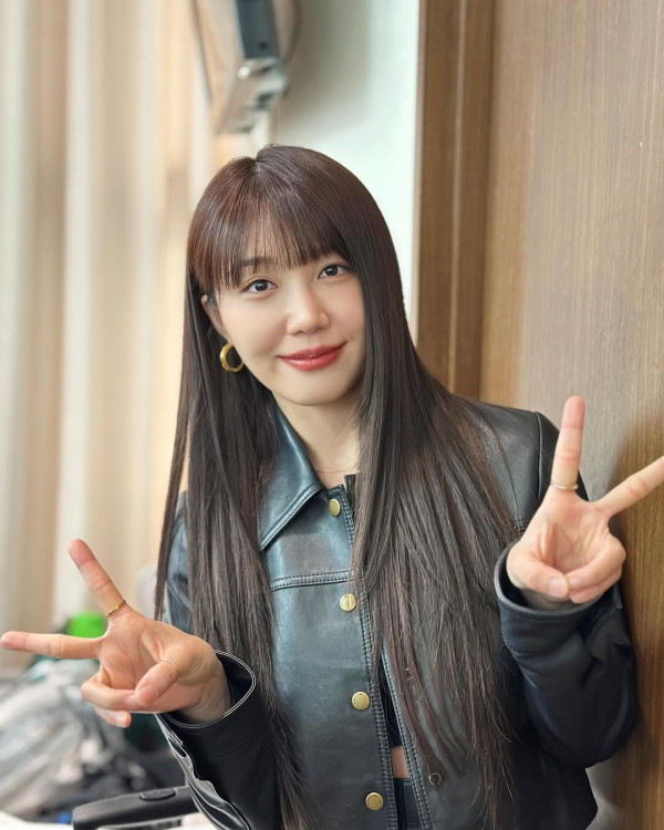 Apink鄭恩地翻唱〈Golden〉（圖片來源：IG@jeongeunji_official）
