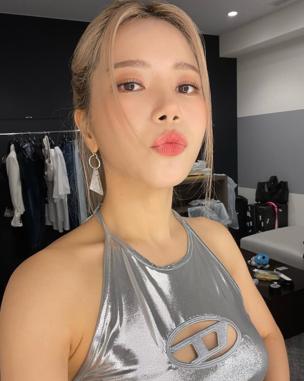 MAMAMOO頌樂翻唱〈Golden〉（圖片來源：IG@solarkeem）