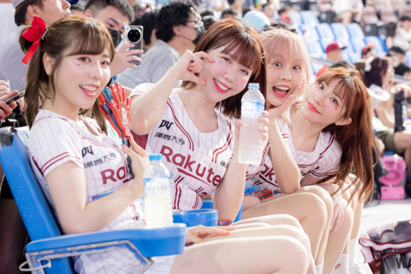 電腦節2025｜「樂天女孩」啦啦隊女神來港  電腦節大玩互動遊戲 入場同女神影相打卡！【多圖】