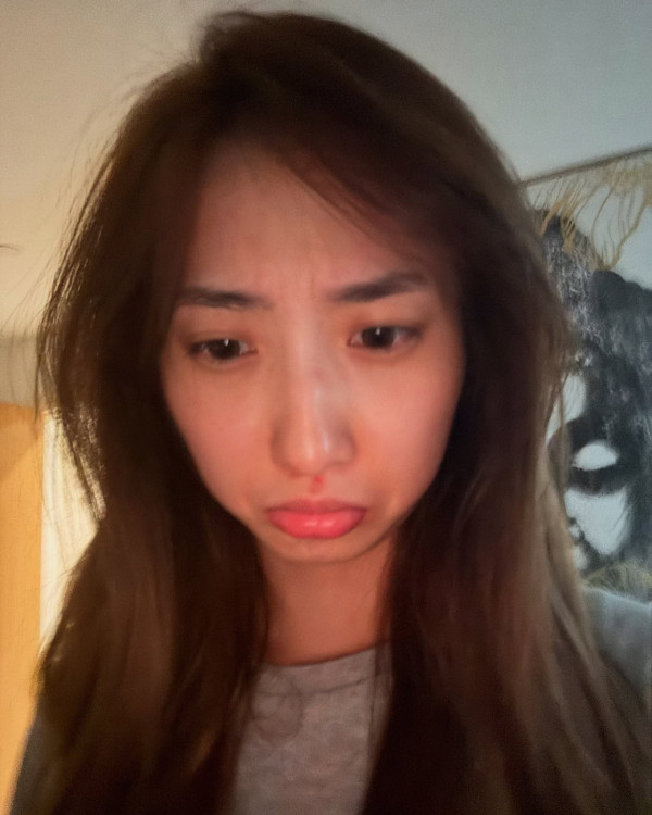 鍾柔美Yumi戲院拍拖親暱舉動疑似斷正？親自回應男伴情不自禁行為
