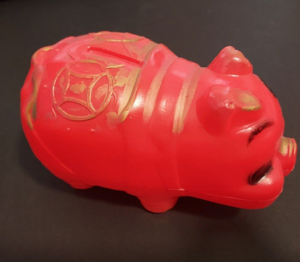 屯門半世紀雜貨老店結業 街坊難忘紅色膠豬仔錢罌：一個時代終結