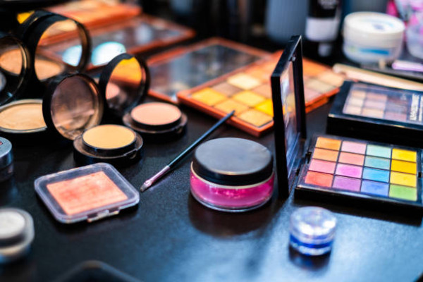 遮瑕盤 圖片來源：iStock