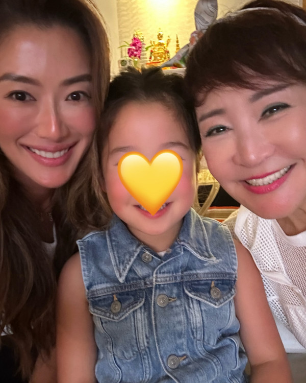 42歲謝婷婷IG報喜宣布誕下囝囝！一家四口曬溫馨照 混血B盡得父母優良基因