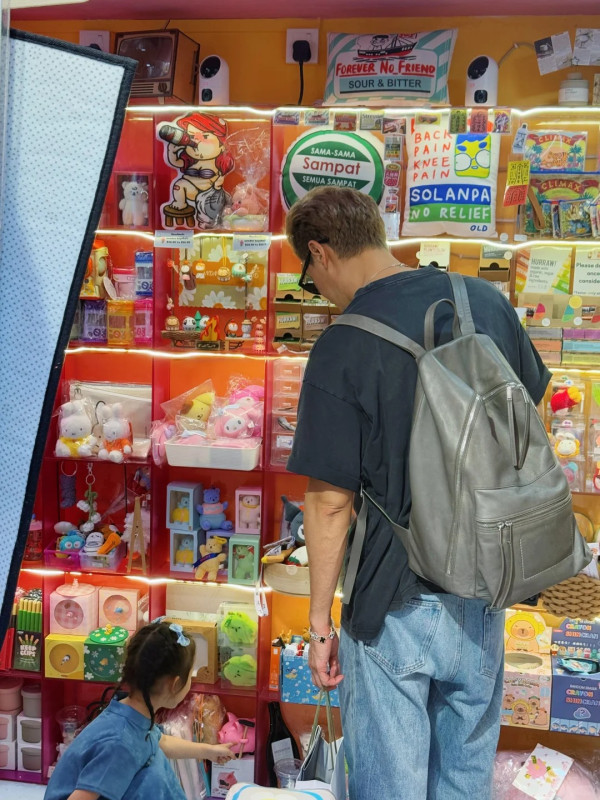 一家三口遊新加坡(圖片來源：小紅書@小格格）