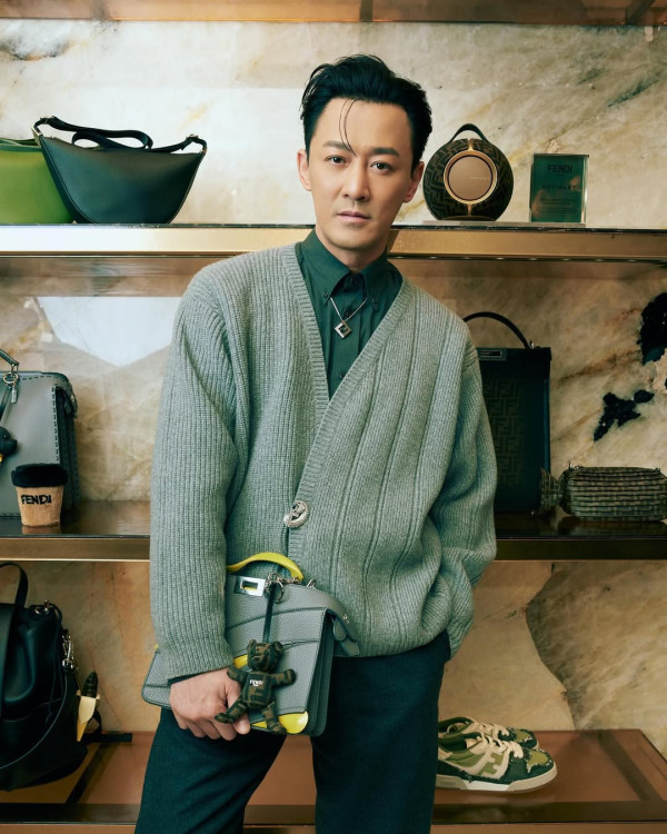 為女兒入住海底房間(圖片來源:IG@lam_fung_official)