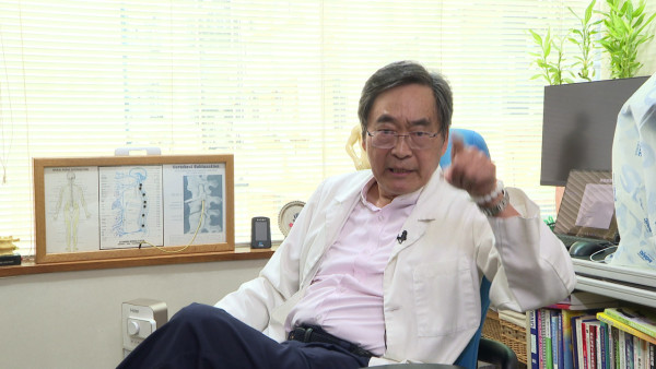 錫安教會雙氧水治病？爭拗足足30年 袁大明激動抱頭力撐雙氧水