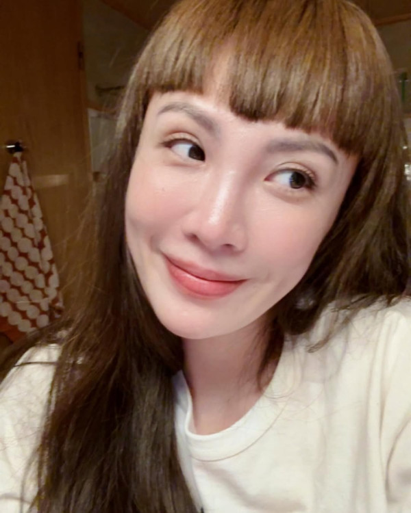 經理人承認戀情(圖片來源:IG@waawei)
