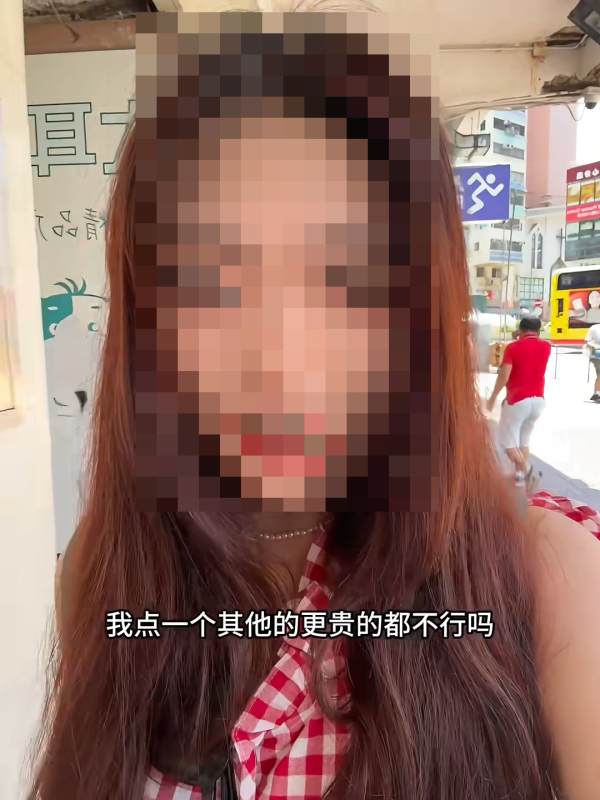 內地客痛斥迪士尼4大罪狀 90%職員都說粵語/又熱又曬：不會再去了 