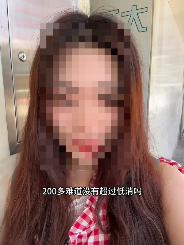 內地客痛斥迪士尼4大罪狀 90%職員都說粵語/又熱又曬：不會再去了 