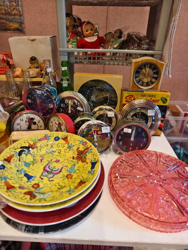 香港4大懷舊玩具店！打卡50年代復古玩偶/昭和風木雕/舊式收音機