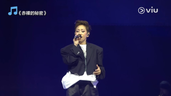 林憶蓮澳門演唱會2025｜金曲串起集體回憶引爆情感共嗚 淚崩：有我哋共同成長回憶