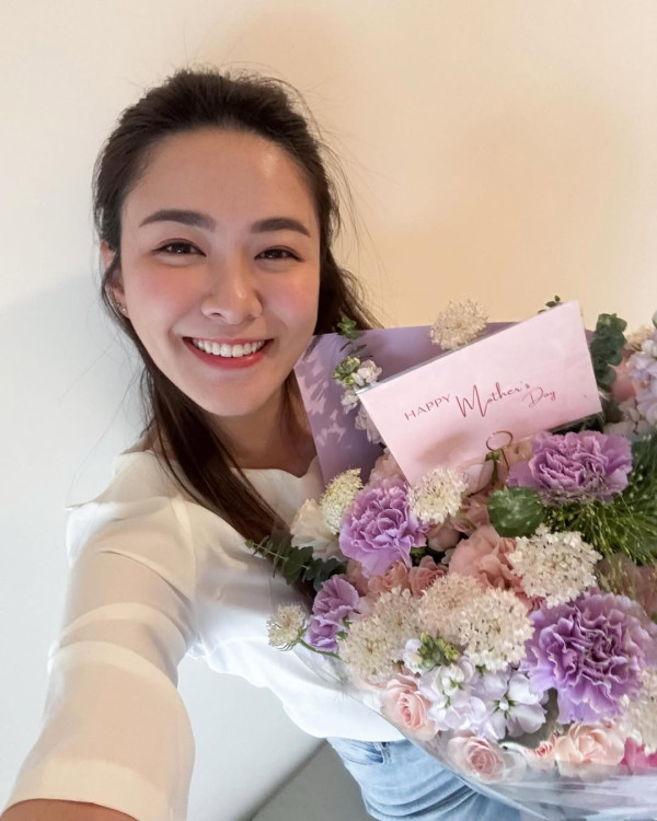 31歲江嘉敏生圖近距離揭最真實身形 深V低胸裝震撼網民眼球:微胖世一!