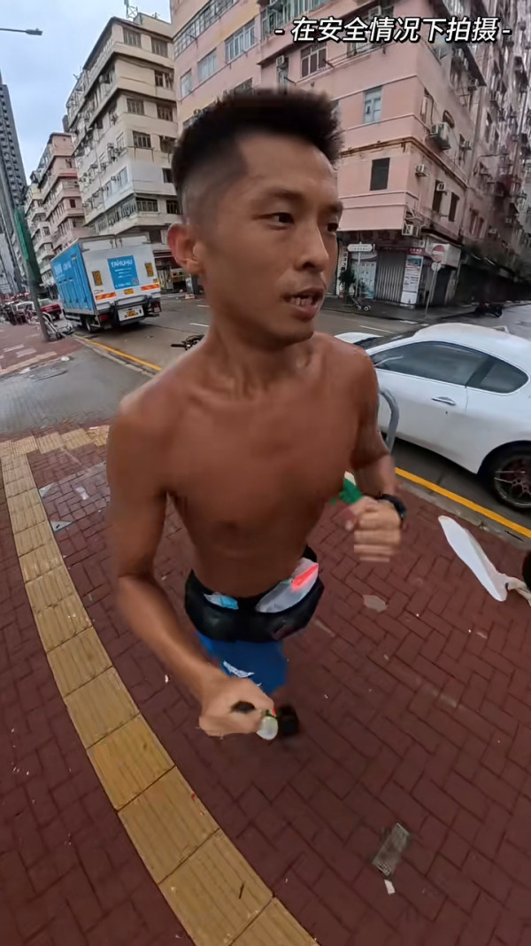 38歲TVB男藝人近照曝光突然身形暴瘦 網民憂身體狀況直言：瘦到唔認得！