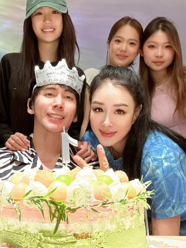 鍾麗緹27歲大女惹火泳衣照性感曝光 魔鬼級豐滿上圍胸形畢露震撼眼球
