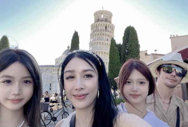 鍾麗緹27歲大女惹火泳衣照性感曝光 魔鬼級豐滿上圍胸形畢露震撼眼球