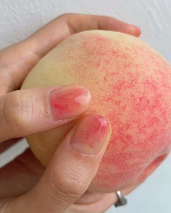 美甲款式推薦|水果系美甲 圖片來源:IG@nail.nuha