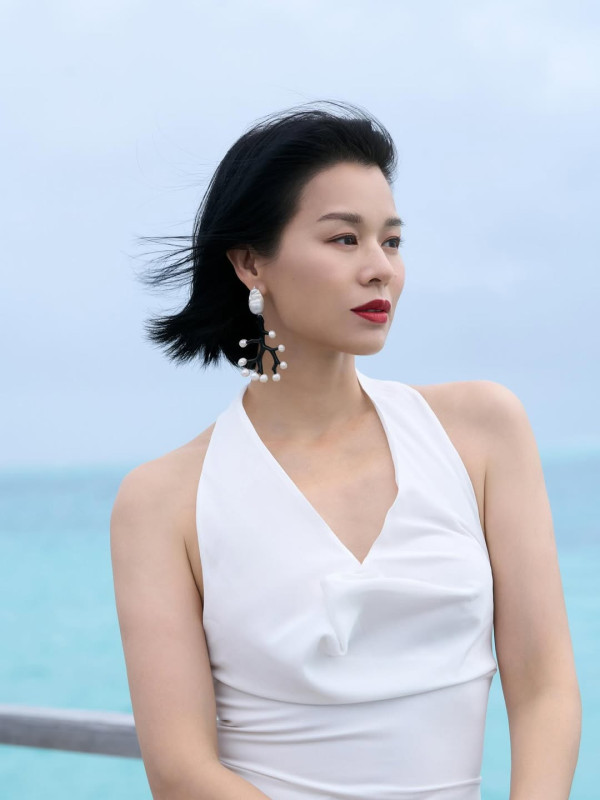 被指表情僵硬(圖片來源:IG@myoliemyolie)