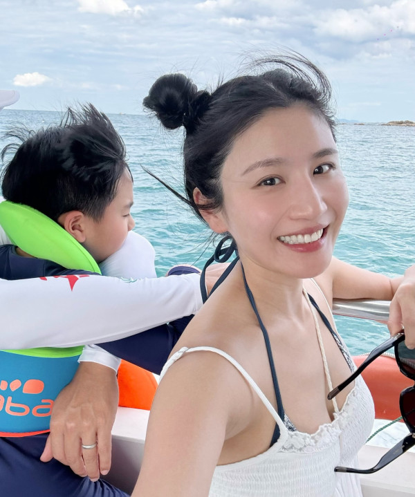 林芊妤Coffee懷孕6個月晒比堅尼泳照 上圍大升級增重10公斤晒巨肚