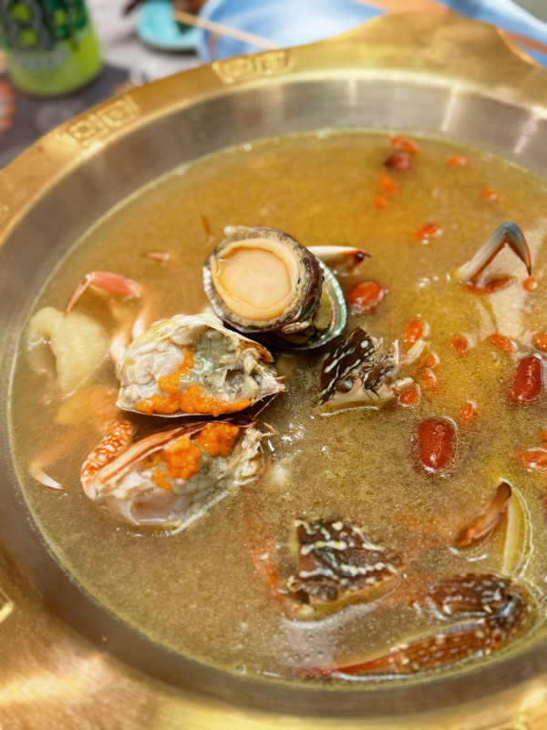 港島新開7000呎即撈活海鮮放題 $268起無限食M5 和牛＋花蟹＋鮑魚＋蟶子 指定人士可減$100