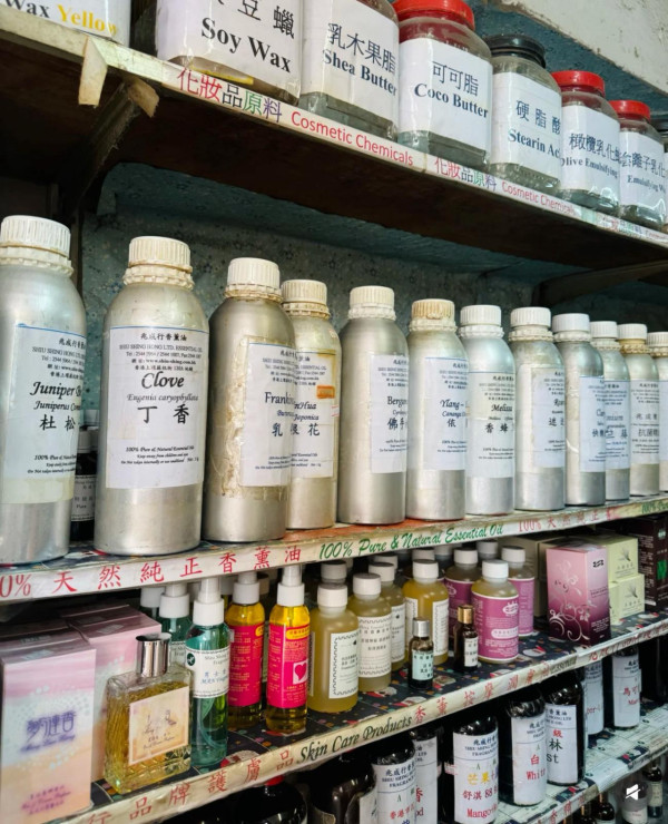 內地旅客來港買這些！香港8大必買手信清單：冰箱貼/線香變人氣之選