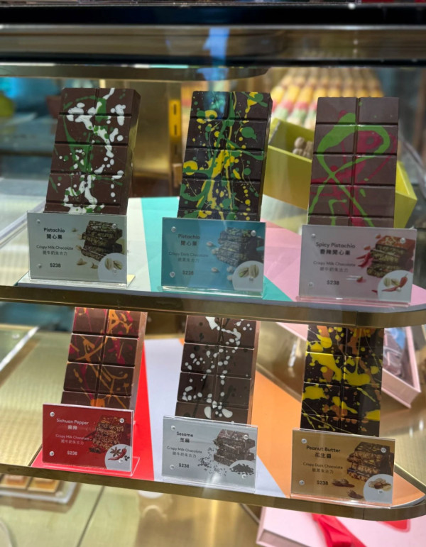 內地旅客來港買這些！香港8大必買手信清單：冰箱貼/線香變人氣之選
