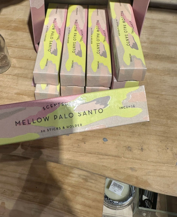 內地旅客來港買這些！香港8大必買手信清單：冰箱貼/線香變人氣之選
