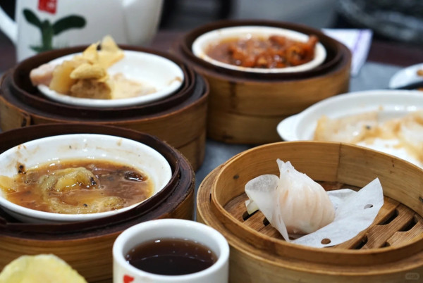 澳門宵夜推薦 澳門宵夜推薦。圖片來源:小紅書@啊啊7788、Facebook@一哥美食、Facebook@獨食麵屋、Facebook@大喜麻辣拌、Facebook@angel bb、小紅書@今天吃什麼、小紅書@粒粒子、小紅書@笑薯餅、小紅書@漢寶包、小紅書@每天吃啥、小紅書@藏ui、小紅書@吃一口比巴卜跳跳糖、Facebook@糖朝盛世、小紅書@長腿大寶貝