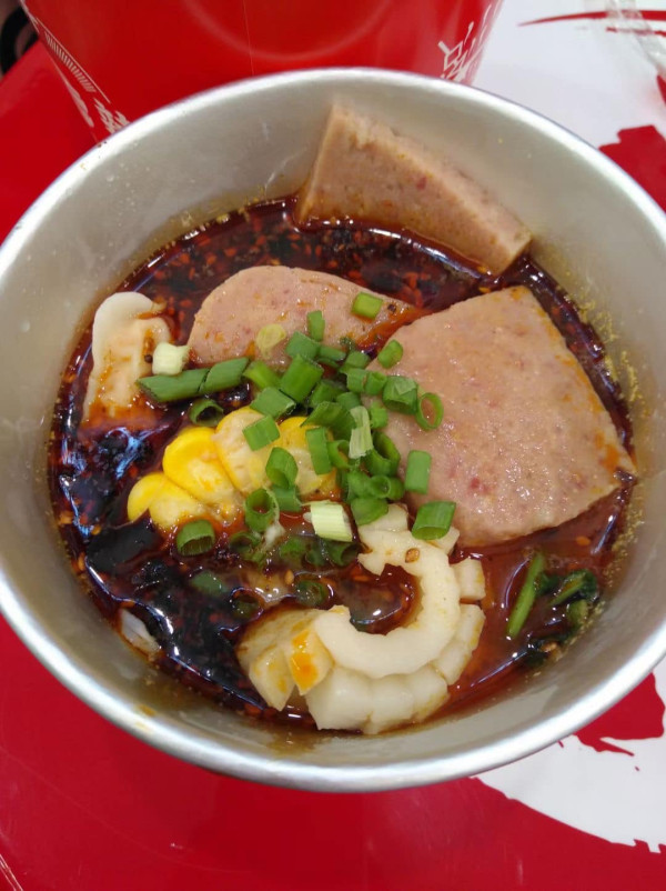 澳門宵夜推薦 澳門宵夜推薦。圖片來源:小紅書@啊啊7788、Facebook@一哥美食、Facebook@獨食麵屋、Facebook@大喜麻辣拌、Facebook@angel bb、小紅書@今天吃什麼、小紅書@粒粒子、小紅書@笑薯餅、小紅書@漢寶包、小紅書@每天吃啥、小紅書@藏ui、小紅書@吃一口比巴卜跳跳糖、Facebook@糖朝盛世、小紅書@長腿大寶貝