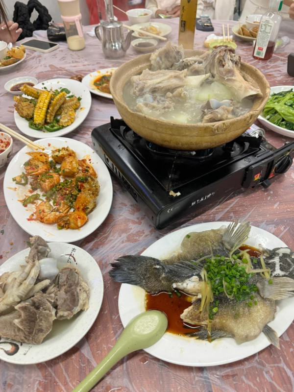 澳門宵夜推薦 澳門宵夜推薦。圖片來源:小紅書@啊啊7788、Facebook@一哥美食、Facebook@獨食麵屋、Facebook@大喜麻辣拌、Facebook@angel bb、小紅書@今天吃什麼、小紅書@粒粒子、小紅書@笑薯餅、小紅書@漢寶包、小紅書@每天吃啥、小紅書@藏ui、小紅書@吃一口比巴卜跳跳糖、Facebook@糖朝盛世、小紅書@長腿大寶貝