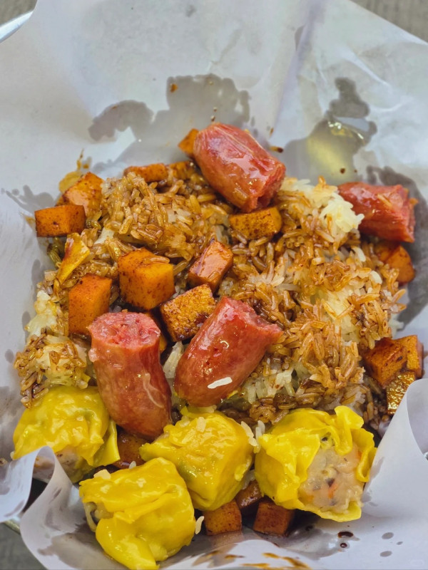 澳門宵夜推薦 澳門宵夜推薦。圖片來源:小紅書@啊啊7788、Facebook@一哥美食、Facebook@獨食麵屋、Facebook@大喜麻辣拌、Facebook@angel bb、小紅書@今天吃什麼、小紅書@粒粒子、小紅書@笑薯餅、小紅書@漢寶包、小紅書@每天吃啥、小紅書@藏ui、小紅書@吃一口比巴卜跳跳糖、Facebook@糖朝盛世、小紅書@長腿大寶貝