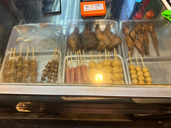 澳門宵夜推薦 澳門宵夜推薦。圖片來源:小紅書@啊啊7788、Facebook@一哥美食、Facebook@獨食麵屋、Facebook@大喜麻辣拌、Facebook@angel bb、小紅書@今天吃什麼、小紅書@粒粒子、小紅書@笑薯餅、小紅書@漢寶包、小紅書@每天吃啥、小紅書@藏ui、小紅書@吃一口比巴卜跳跳糖、Facebook@糖朝盛世、小紅書@長腿大寶貝