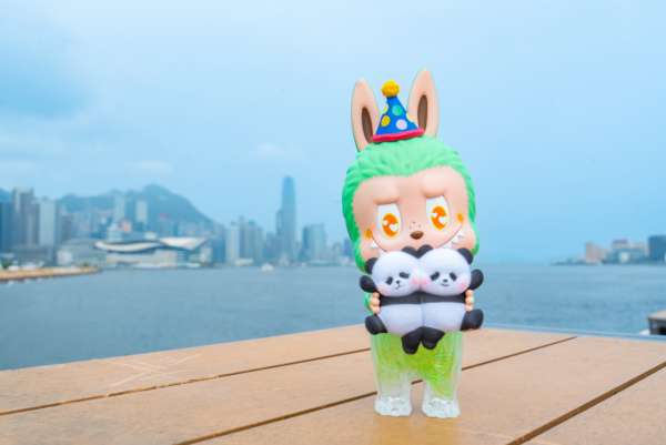 港產大熊貓龍鳳胎家姐細佬一歲生日！送特別版大熊貓LABUBU  限量308隻！即睇抽獎方法